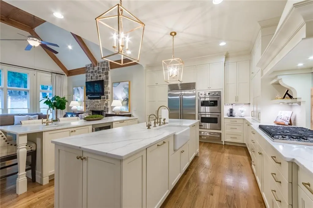 7750 Stables Drive, Sandy Springs, Georgia 30350, 6 Bedrooms Bedrooms, ,5 BathroomsBathrooms,Residential,Sold,7750 Stables Drive,6609481