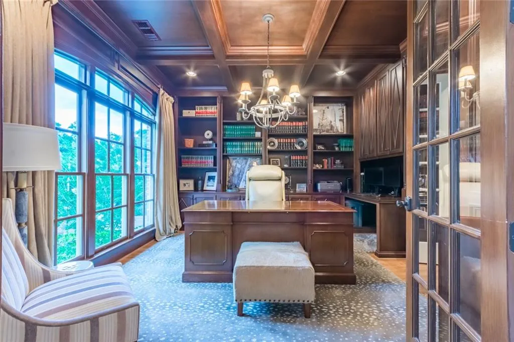 7750 Stables Drive, Sandy Springs, Georgia 30350, 6 Bedrooms Bedrooms, ,5 BathroomsBathrooms,Residential,Sold,7750 Stables Drive,6609481