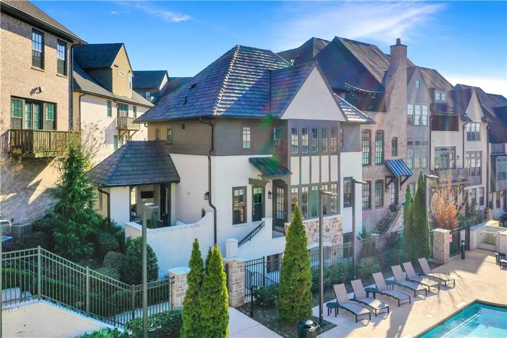 6669 Encore Boulevard, Atlanta, Georgia 30328, 3 Bedrooms Bedrooms, ,3 BathroomsBathrooms,Residential,Sold,6669 Encore Boulevard,7532149