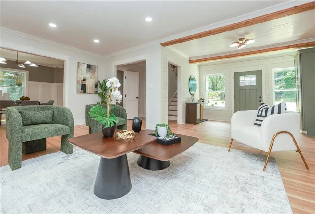 2908 N Hills Drive Ne, Atlanta, Georgia 30305, 3 Bedrooms Bedrooms, ,2 BathroomsBathrooms,Residential,For Sale,2908 N Hills Drive Ne,7625467
