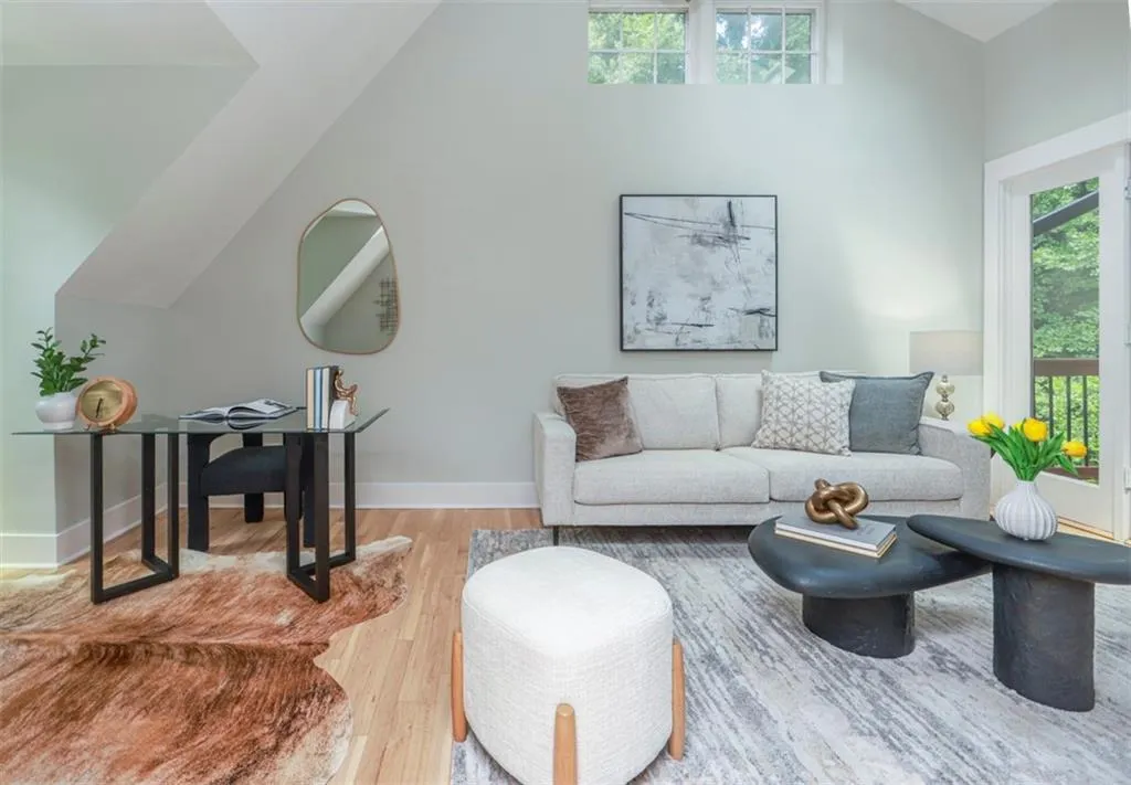 2908 N Hills Drive Ne, Atlanta, Georgia 30305, 3 Bedrooms Bedrooms, ,2 BathroomsBathrooms,Residential,For Sale,2908 N Hills Drive Ne,7625467