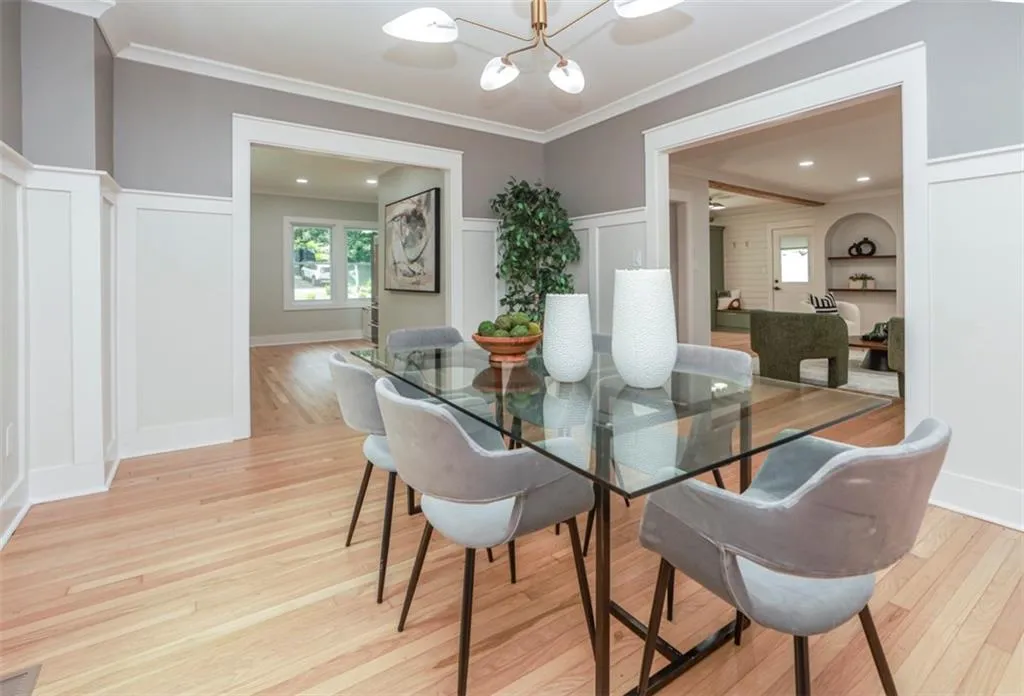 2908 N Hills Drive Ne, Atlanta, Georgia 30305, 3 Bedrooms Bedrooms, ,2 BathroomsBathrooms,Residential,For Sale,2908 N Hills Drive Ne,7625467
