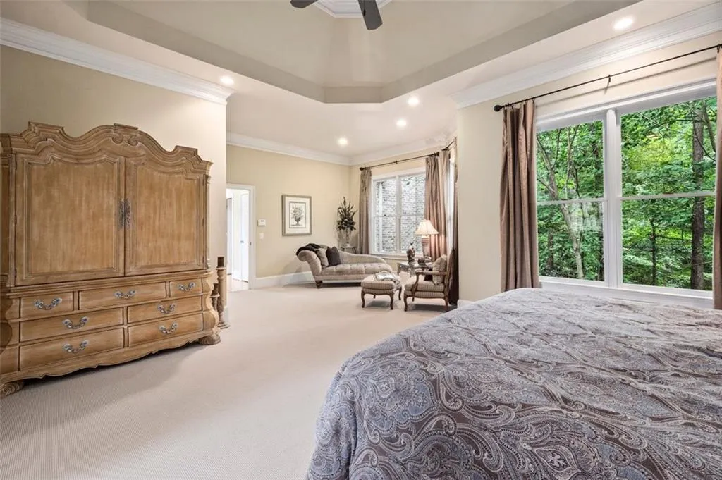135 Dunwoody Creek Court, Sandy Springs, Georgia 30350, 4 Bedrooms Bedrooms, ,4 BathroomsBathrooms,Residential,Sold,135 Dunwoody Creek Court,6916235