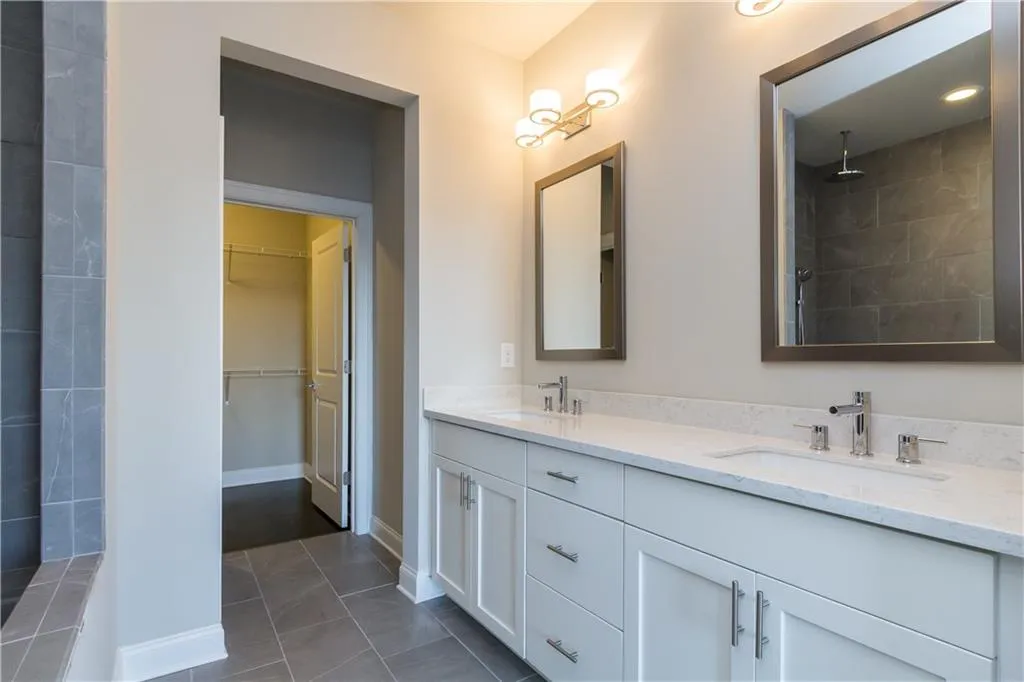 4208 Deming Circle, Atlanta, Georgia 30342, 3 Bedrooms Bedrooms, ,3 BathroomsBathrooms,Residential,Sold,4208 Deming Circle,5714865