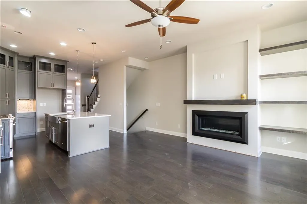 4208 Deming Circle, Atlanta, Georgia 30342, 3 Bedrooms Bedrooms, ,3 BathroomsBathrooms,Residential,Sold,4208 Deming Circle,5714865