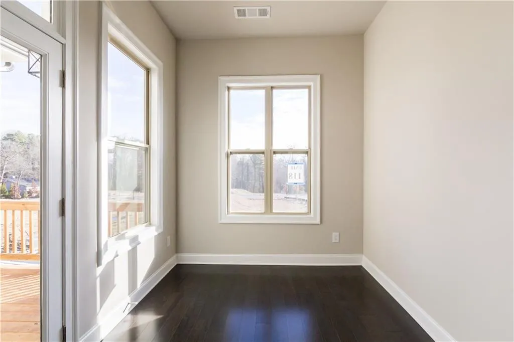 4208 Deming Circle, Atlanta, Georgia 30342, 3 Bedrooms Bedrooms, ,3 BathroomsBathrooms,Residential,Sold,4208 Deming Circle,5714865