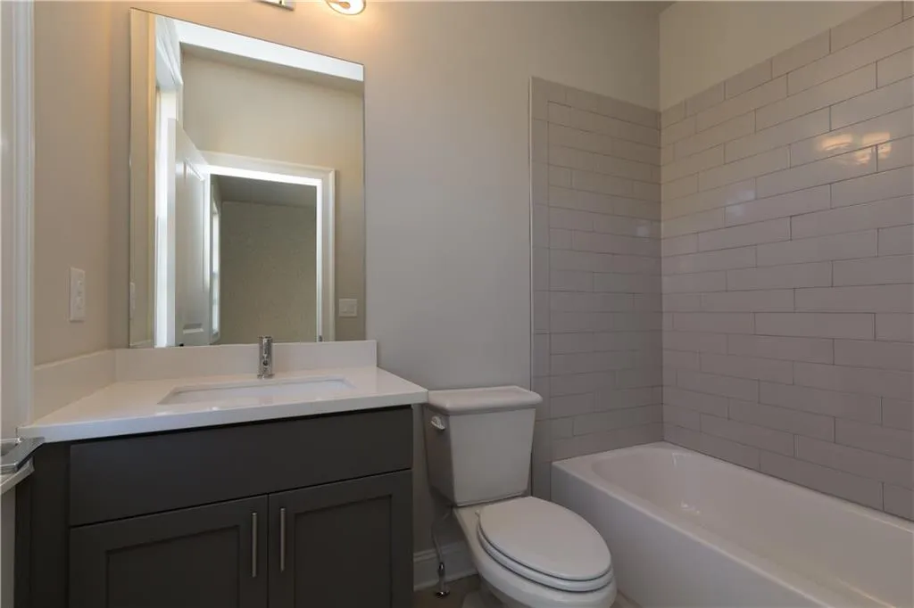 4208 Deming Circle, Atlanta, Georgia 30342, 3 Bedrooms Bedrooms, ,3 BathroomsBathrooms,Residential,Sold,4208 Deming Circle,5714865