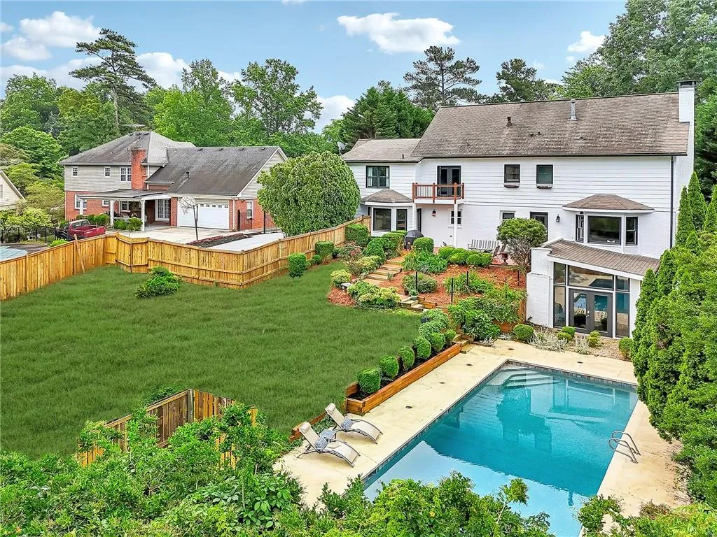 120 Marsh Glen Point, Atlanta, Georgia 30328, 6 Bedrooms Bedrooms, ,4 BathroomsBathrooms,Residential,Sold,120 Marsh Glen Point,7393170