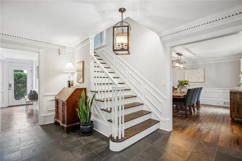 120 Marsh Glen Point, Atlanta, Georgia 30328, 6 Bedrooms Bedrooms, ,4 BathroomsBathrooms,Residential,Sold,120 Marsh Glen Point,7393170