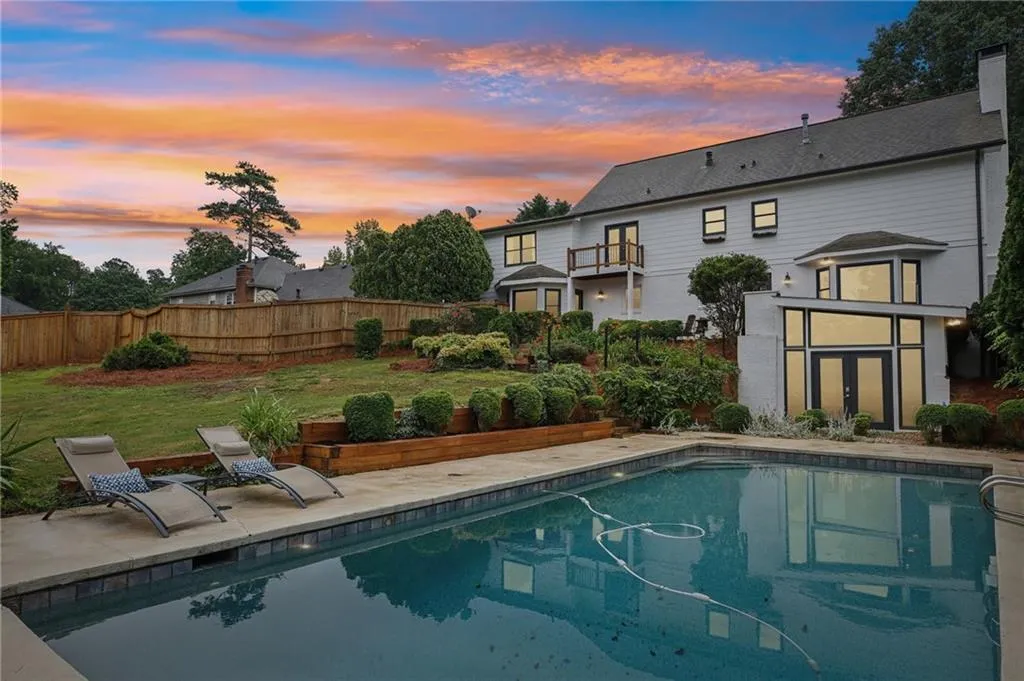 120 Marsh Glen Point, Atlanta, Georgia 30328, 6 Bedrooms Bedrooms, ,4 BathroomsBathrooms,Residential,Sold,120 Marsh Glen Point,7393170