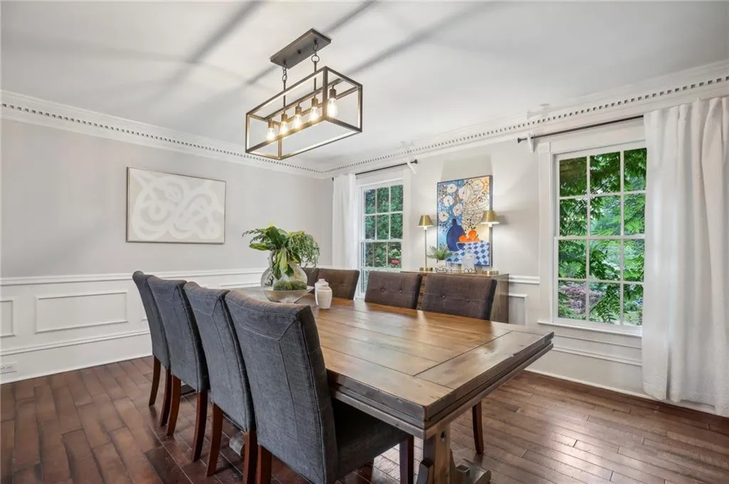 120 Marsh Glen Point, Atlanta, Georgia 30328, 6 Bedrooms Bedrooms, ,4 BathroomsBathrooms,Residential,Sold,120 Marsh Glen Point,7393170