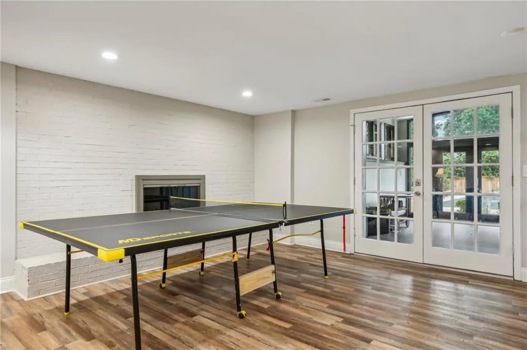 120 Marsh Glen Point, Atlanta, Georgia 30328, 6 Bedrooms Bedrooms, ,4 BathroomsBathrooms,Residential,Sold,120 Marsh Glen Point,7393170