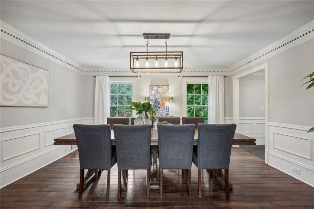 120 Marsh Glen Point, Atlanta, Georgia 30328, 6 Bedrooms Bedrooms, ,4 BathroomsBathrooms,Residential,Sold,120 Marsh Glen Point,7393170