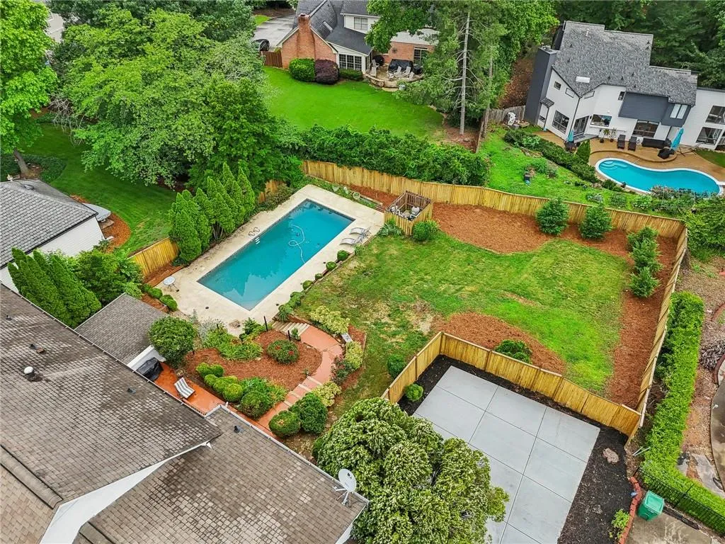 120 Marsh Glen Point, Atlanta, Georgia 30328, 6 Bedrooms Bedrooms, ,4 BathroomsBathrooms,Residential,Sold,120 Marsh Glen Point,7393170