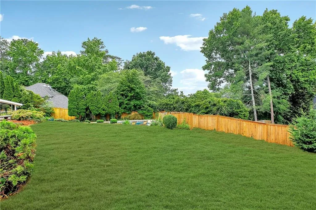 120 Marsh Glen Point, Atlanta, Georgia 30328, 6 Bedrooms Bedrooms, ,4 BathroomsBathrooms,Residential,Sold,120 Marsh Glen Point,7393170