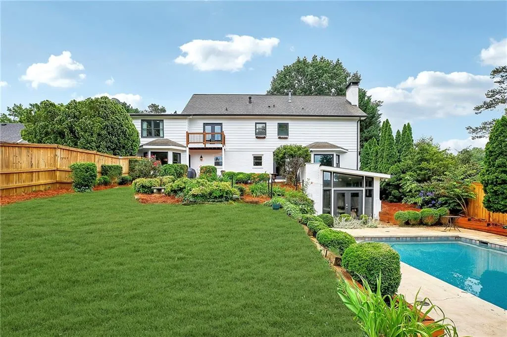 120 Marsh Glen Point, Atlanta, Georgia 30328, 6 Bedrooms Bedrooms, ,4 BathroomsBathrooms,Residential,Sold,120 Marsh Glen Point,7393170