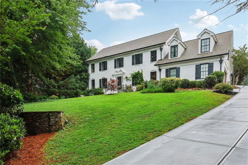 120 Marsh Glen Point, Atlanta, Georgia 30328, 6 Bedrooms Bedrooms, ,4 BathroomsBathrooms,Residential,Sold,120 Marsh Glen Point,7393170