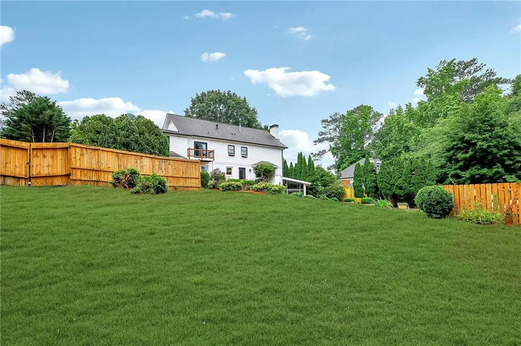 120 Marsh Glen Point, Atlanta, Georgia 30328, 6 Bedrooms Bedrooms, ,4 BathroomsBathrooms,Residential,Sold,120 Marsh Glen Point,7393170