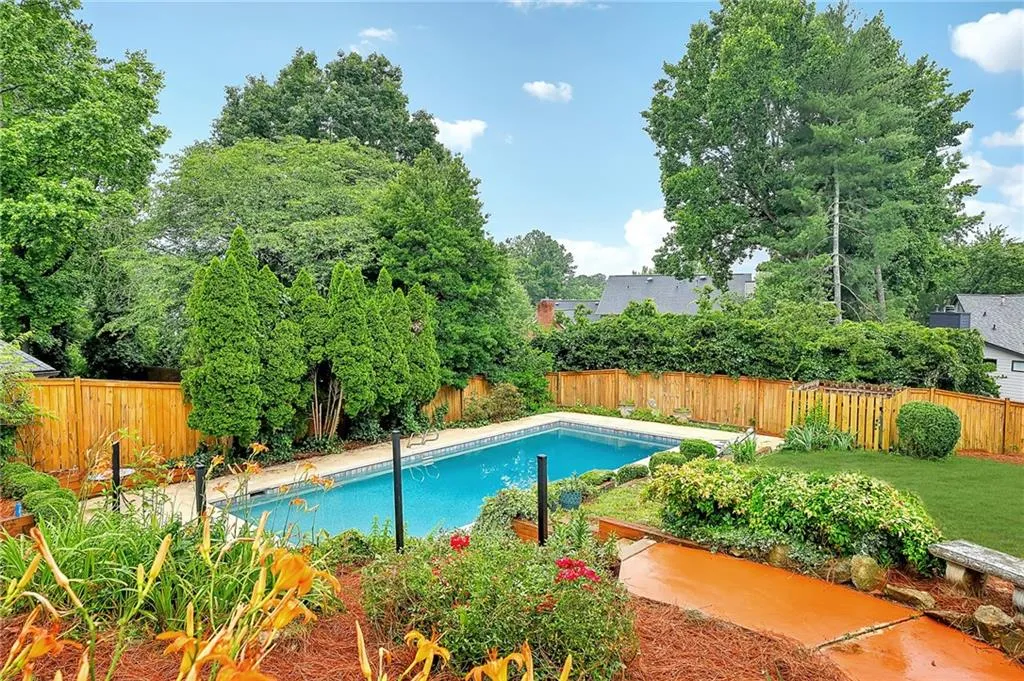 120 Marsh Glen Point, Atlanta, Georgia 30328, 6 Bedrooms Bedrooms, ,4 BathroomsBathrooms,Residential,Sold,120 Marsh Glen Point,7393170