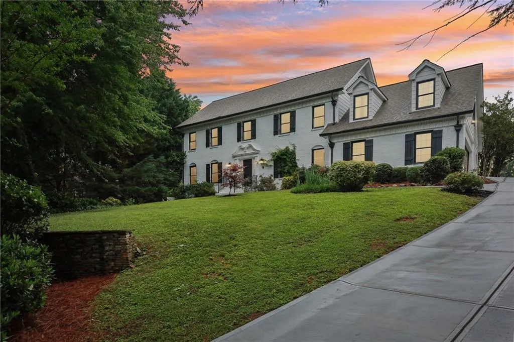 120 Marsh Glen Point, Atlanta, Georgia 30328, 6 Bedrooms Bedrooms, ,4 BathroomsBathrooms,Residential,Sold,120 Marsh Glen Point,7393170