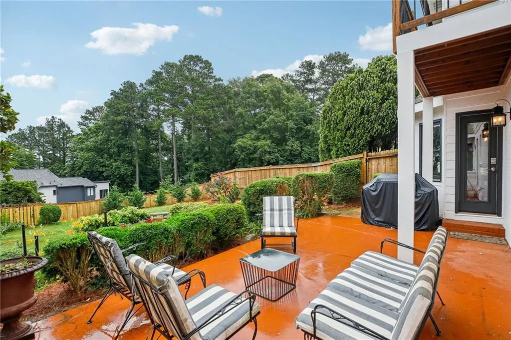 120 Marsh Glen Point, Atlanta, Georgia 30328, 6 Bedrooms Bedrooms, ,4 BathroomsBathrooms,Residential,Sold,120 Marsh Glen Point,7393170