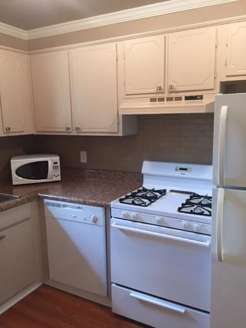 5400 Roswell Road Unit K3, Atlanta, Georgia 30342, 1 Bedroom Bedrooms, ,1 BathroomBathrooms,Residential,Sold,5400 Roswell Road Unit K3,5668584