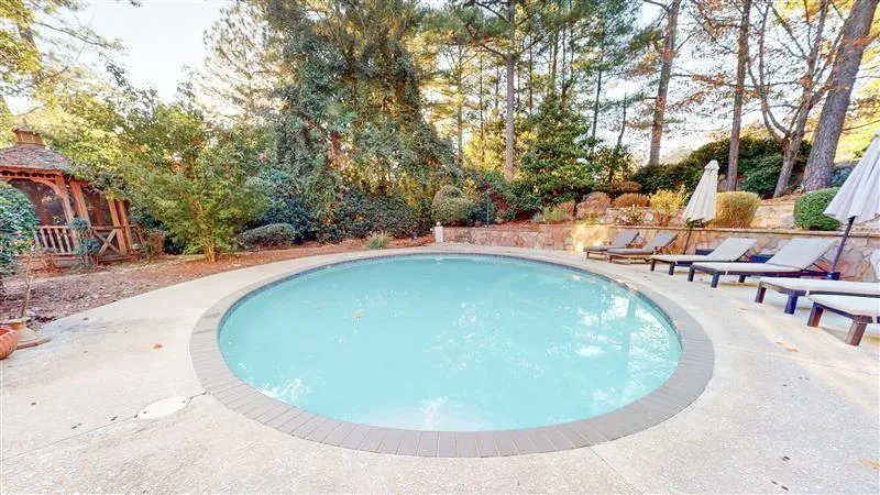 Walkout to Private Saltwater Pool & Total Privacy