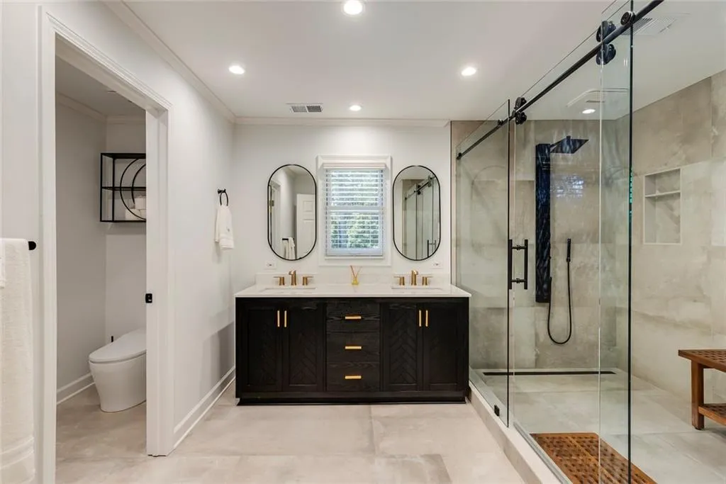 Exquisite New Luxurious Bath