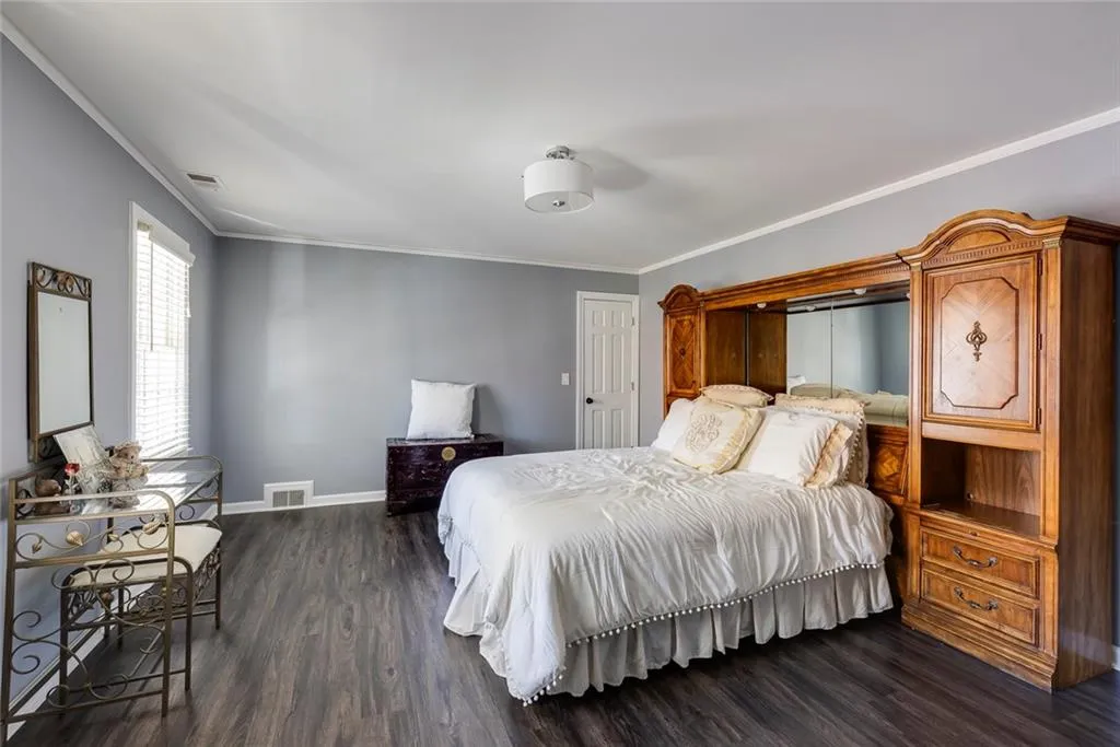 7590 Chaparral Drive, Sandy Springs, Georgia 30350, 5 Bedrooms Bedrooms, ,5 BathroomsBathrooms,Residential,For Sale,7590 Chaparral Drive,7677149