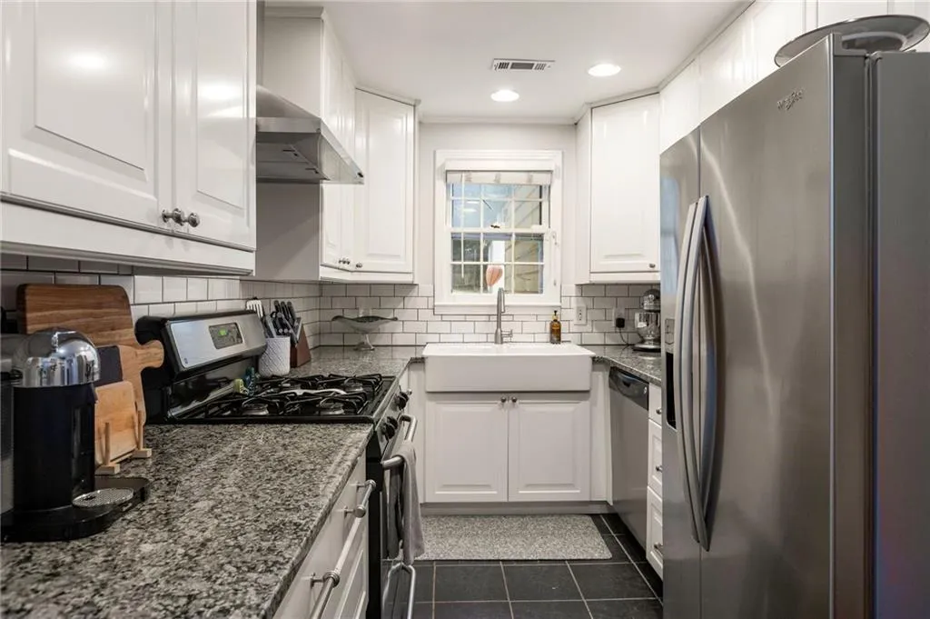 1471 Hawthorne Avenue Nw, Atlanta, Georgia 30309, 2 Bedrooms Bedrooms, ,2 BathroomsBathrooms,Residential,For Sale,1471 Hawthorne Avenue Nw,7644187