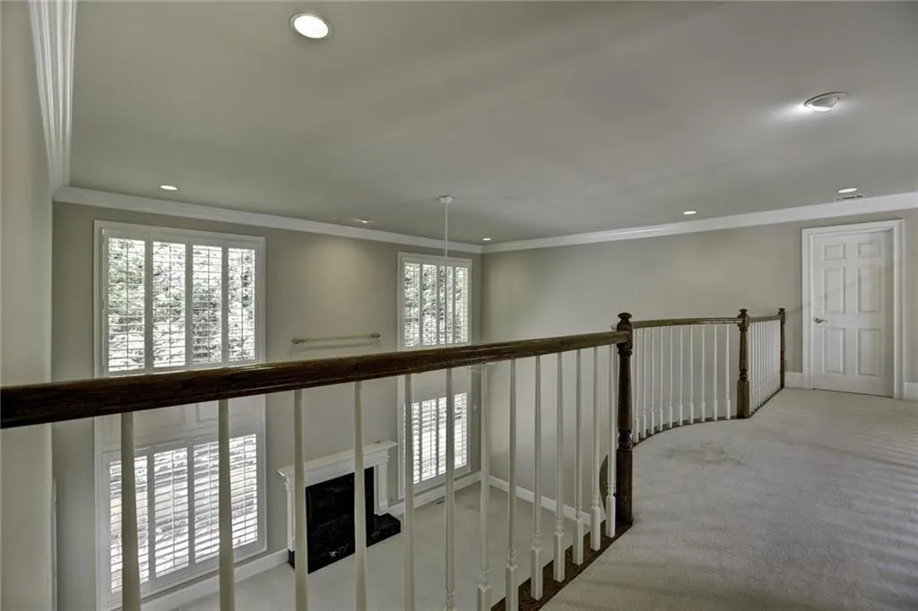 105 Hemmingwood Way, Sandy Springs, Georgia 30350, 5 Bedrooms Bedrooms, ,4 BathroomsBathrooms,Residential,Sold,105 Hemmingwood Way,5716007