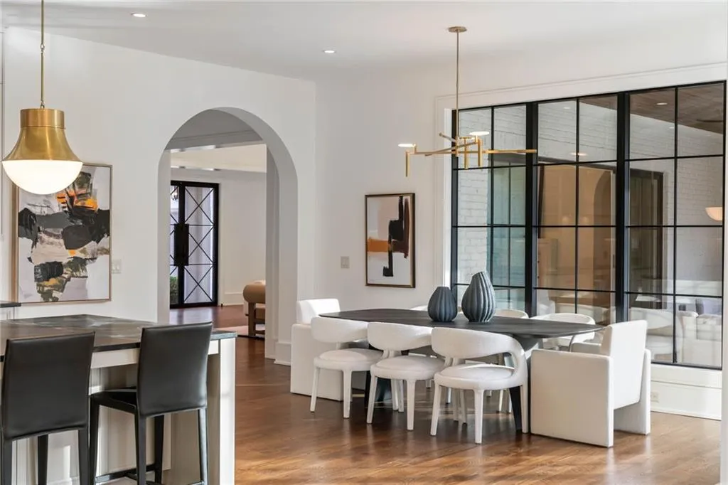 4580 Peachtree Dunwoody Road NE, Atlanta, Georgia 30342, 6 Bedrooms Bedrooms, ,6 BathroomsBathrooms,Residential,Sold,4580 Peachtree Dunwoody Road NE,7344650