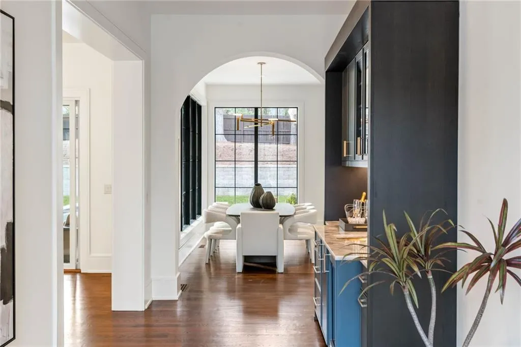 4580 Peachtree Dunwoody Road NE, Atlanta, Georgia 30342, 6 Bedrooms Bedrooms, ,6 BathroomsBathrooms,Residential,Sold,4580 Peachtree Dunwoody Road NE,7344650