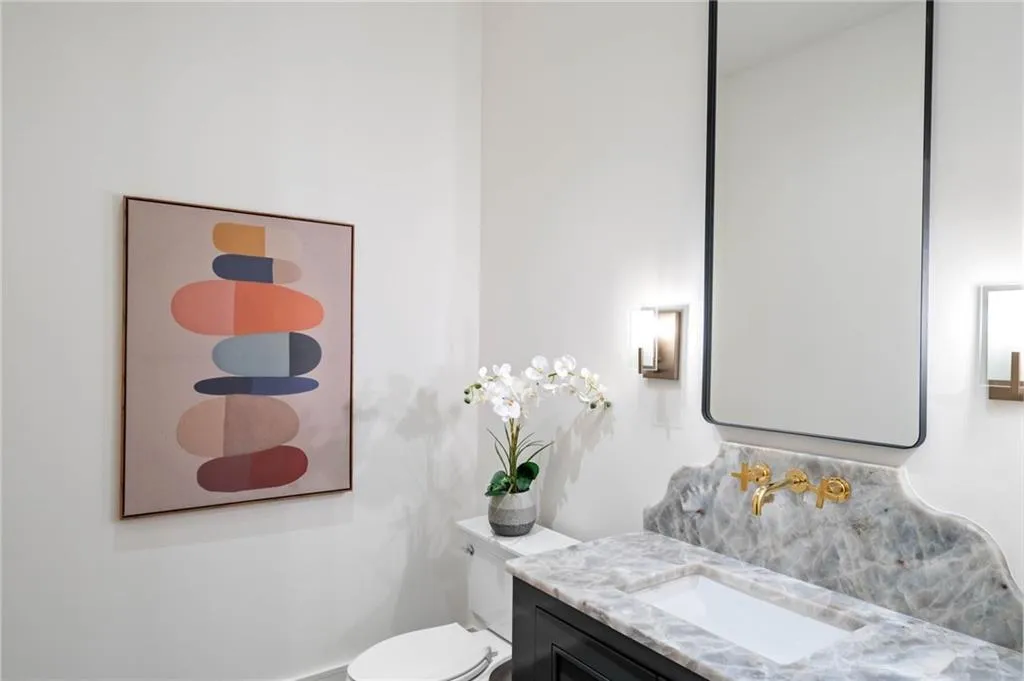 4580 Peachtree Dunwoody Road NE, Atlanta, Georgia 30342, 6 Bedrooms Bedrooms, ,6 BathroomsBathrooms,Residential,Sold,4580 Peachtree Dunwoody Road NE,7344650