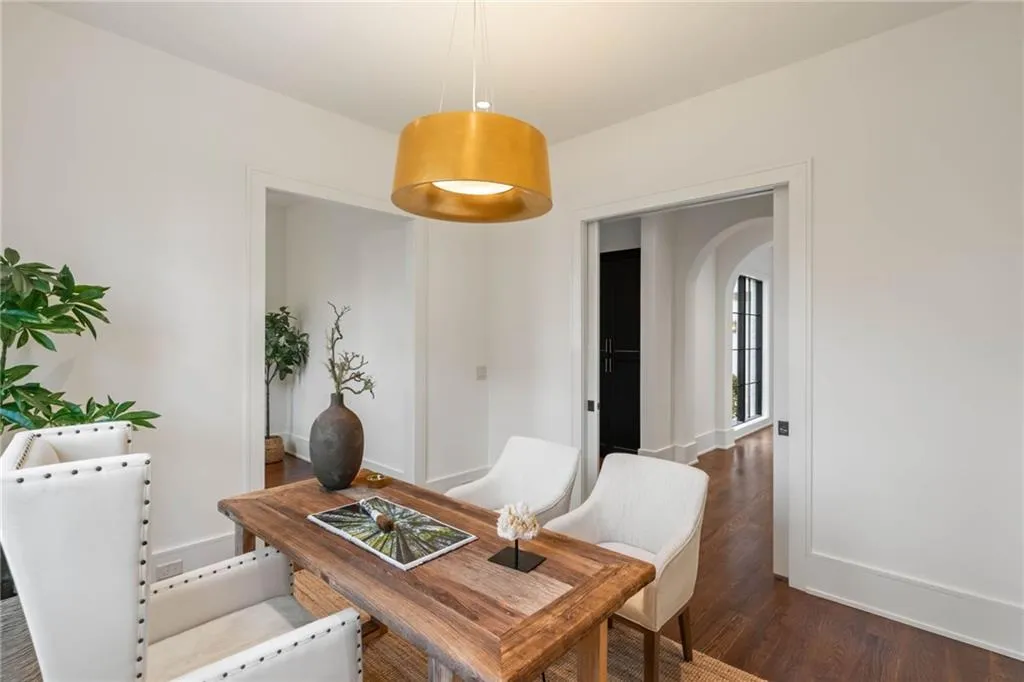 4580 Peachtree Dunwoody Road NE, Atlanta, Georgia 30342, 6 Bedrooms Bedrooms, ,6 BathroomsBathrooms,Residential,Sold,4580 Peachtree Dunwoody Road NE,7344650