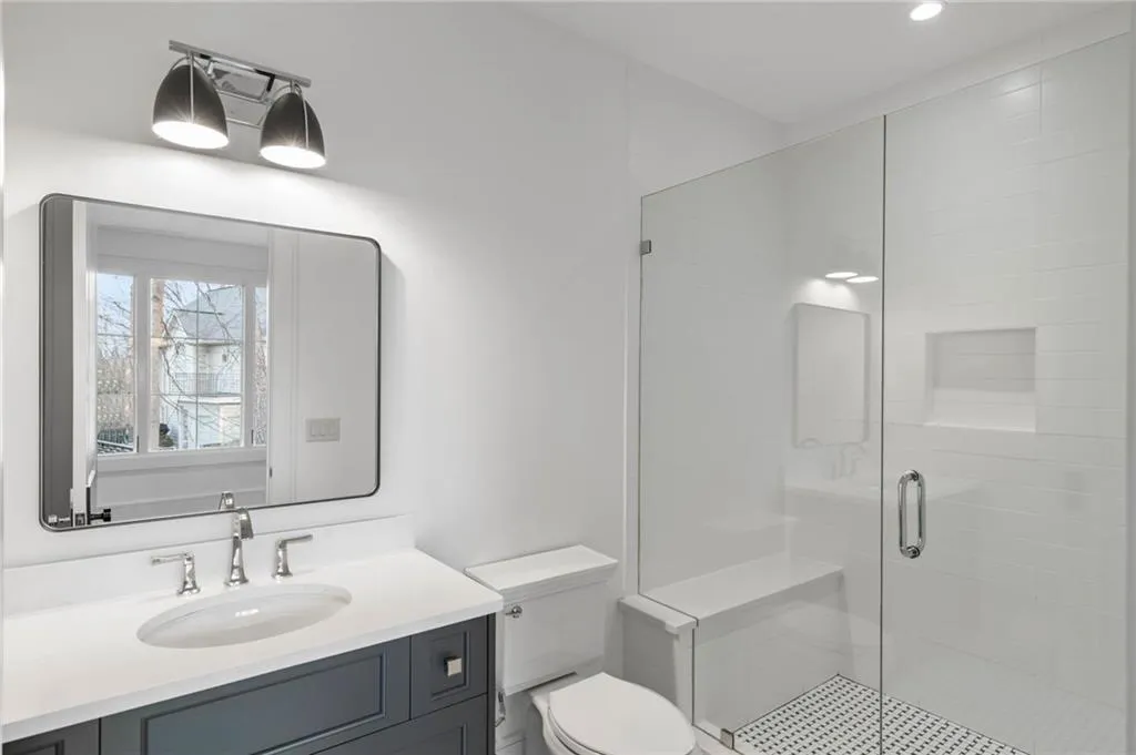 4580 Peachtree Dunwoody Road NE, Atlanta, Georgia 30342, 6 Bedrooms Bedrooms, ,6 BathroomsBathrooms,Residential,Sold,4580 Peachtree Dunwoody Road NE,7344650