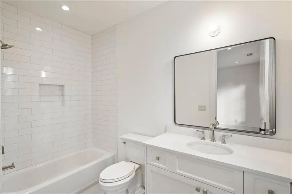 4580 Peachtree Dunwoody Road NE, Atlanta, Georgia 30342, 6 Bedrooms Bedrooms, ,6 BathroomsBathrooms,Residential,Sold,4580 Peachtree Dunwoody Road NE,7344650