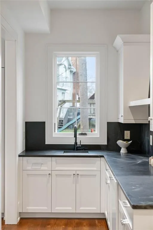 4580 Peachtree Dunwoody Road NE, Atlanta, Georgia 30342, 6 Bedrooms Bedrooms, ,6 BathroomsBathrooms,Residential,Sold,4580 Peachtree Dunwoody Road NE,7344650