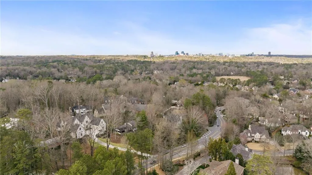 4580 Peachtree Dunwoody Road NE, Atlanta, Georgia 30342, 6 Bedrooms Bedrooms, ,6 BathroomsBathrooms,Residential,Sold,4580 Peachtree Dunwoody Road NE,7344650