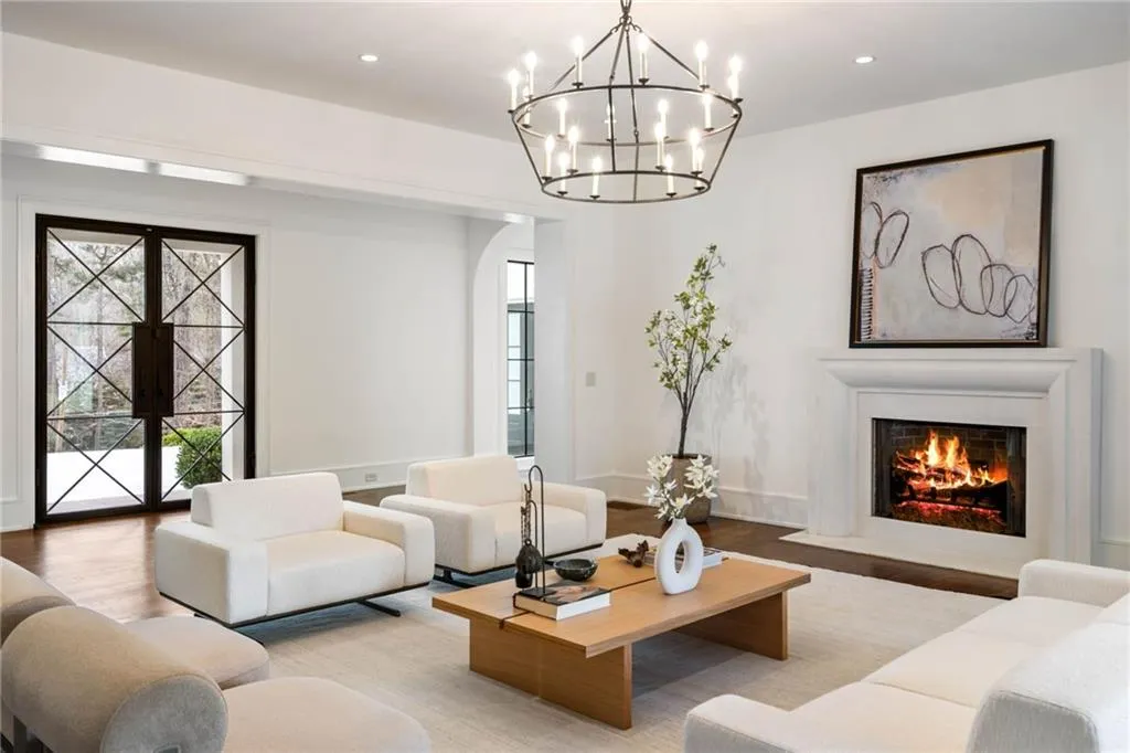 4580 Peachtree Dunwoody Road NE, Atlanta, Georgia 30342, 6 Bedrooms Bedrooms, ,6 BathroomsBathrooms,Residential,Sold,4580 Peachtree Dunwoody Road NE,7344650