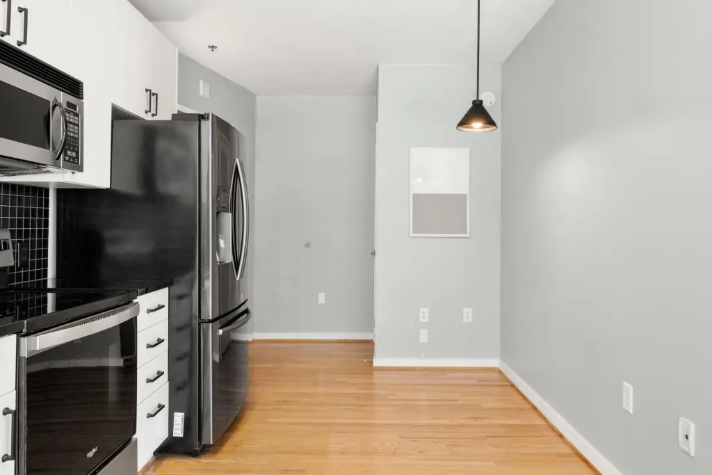 Atlanta, Georgia 30309, 1 Bedroom Bedrooms, ,1 BathroomBathrooms,Residential,For Sale,7605766