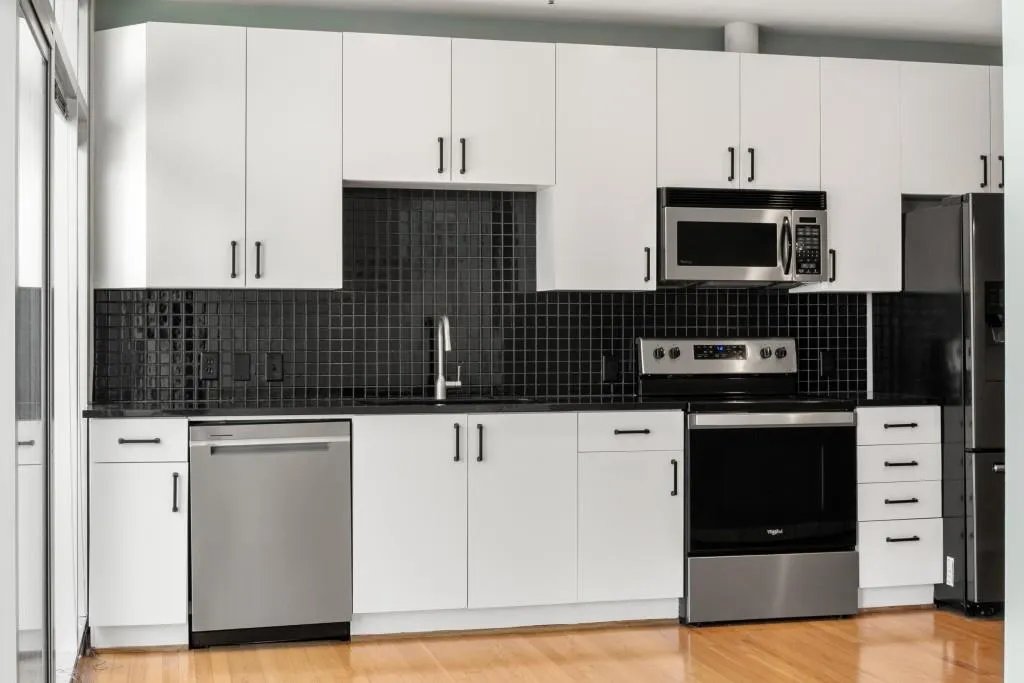 Atlanta, Georgia 30309, 1 Bedroom Bedrooms, ,1 BathroomBathrooms,Residential,For Sale,7605766