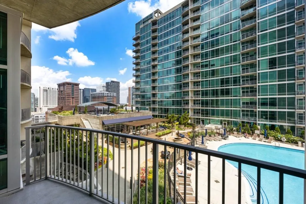Atlanta, Georgia 30309, 1 Bedroom Bedrooms, ,1 BathroomBathrooms,Residential,For Sale,7605766
