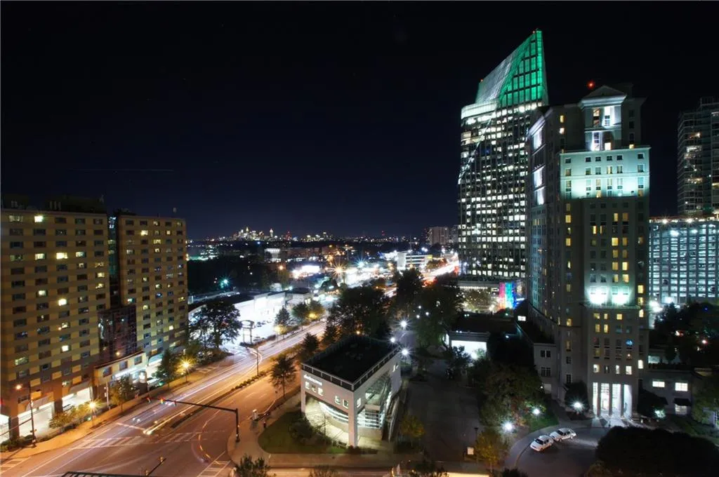 3324 Peachtree Road Ne Unit 1304, Atlanta, Georgia 30326, 1 Bedroom Bedrooms, ,1 BathroomBathrooms,Residential,Sold,3324 Peachtree Road Ne Unit 1304,5620569