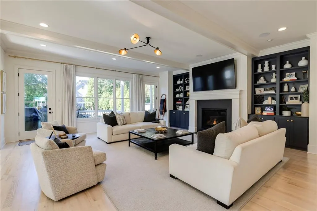 2596 Green Meadows Lane Ne, Brookhaven, Georgia 30319, 5 Bedrooms Bedrooms, ,5 BathroomsBathrooms,Residential,For Sale,2596 Green Meadows Lane Ne,7675938