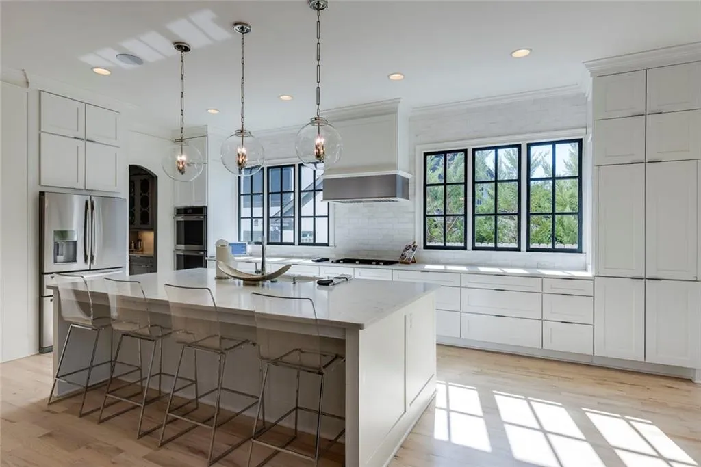 2596 Green Meadows Lane Ne, Brookhaven, Georgia 30319, 5 Bedrooms Bedrooms, ,5 BathroomsBathrooms,Residential,For Sale,2596 Green Meadows Lane Ne,7675938