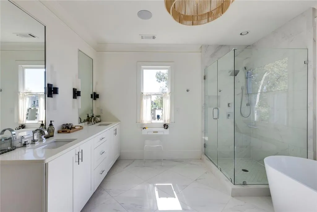 2596 Green Meadows Lane Ne, Brookhaven, Georgia 30319, 5 Bedrooms Bedrooms, ,5 BathroomsBathrooms,Residential,For Sale,2596 Green Meadows Lane Ne,7675938