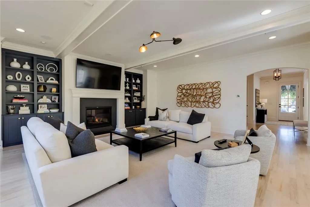 2596 Green Meadows Lane Ne, Brookhaven, Georgia 30319, 5 Bedrooms Bedrooms, ,5 BathroomsBathrooms,Residential,For Sale,2596 Green Meadows Lane Ne,7675938