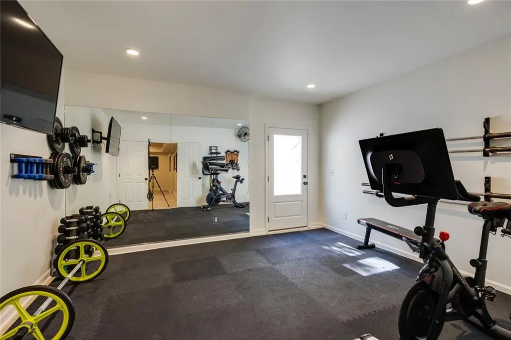 2596 Green Meadows Lane Ne, Brookhaven, Georgia 30319, 5 Bedrooms Bedrooms, ,5 BathroomsBathrooms,Residential,For Sale,2596 Green Meadows Lane Ne,7675938