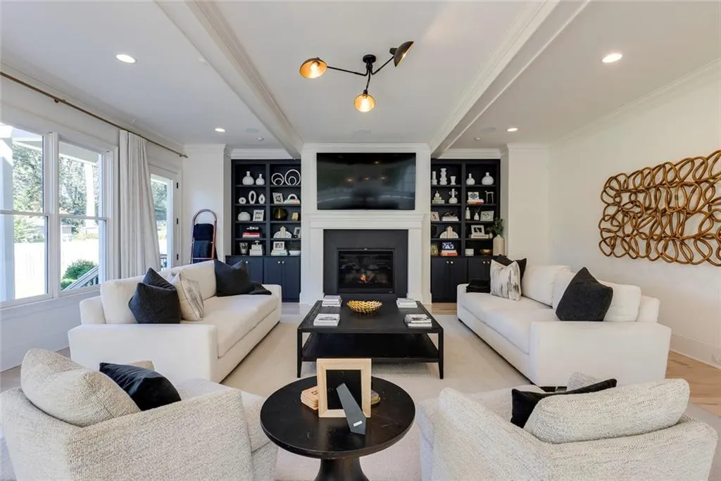 2596 Green Meadows Lane Ne, Brookhaven, Georgia 30319, 5 Bedrooms Bedrooms, ,5 BathroomsBathrooms,Residential,For Sale,2596 Green Meadows Lane Ne,7675938